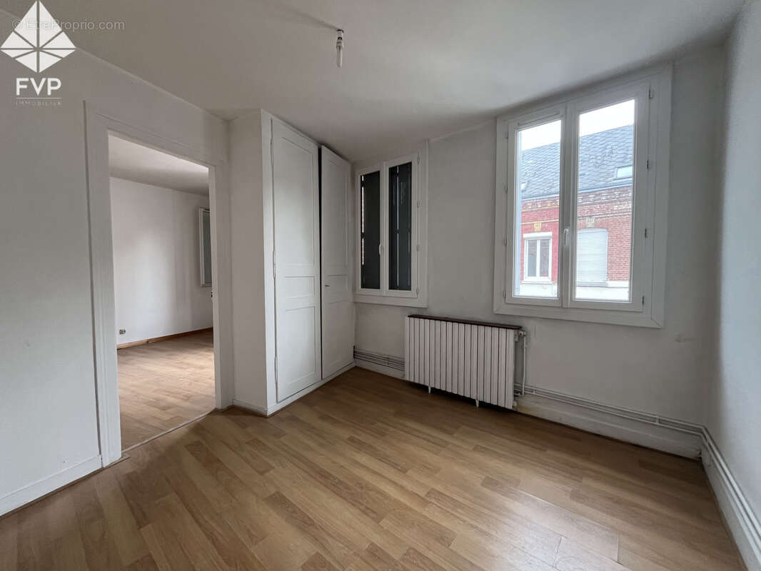 Maison de ville pleine de potentiel à Bolbec Quartier de la Piscine - photo 5