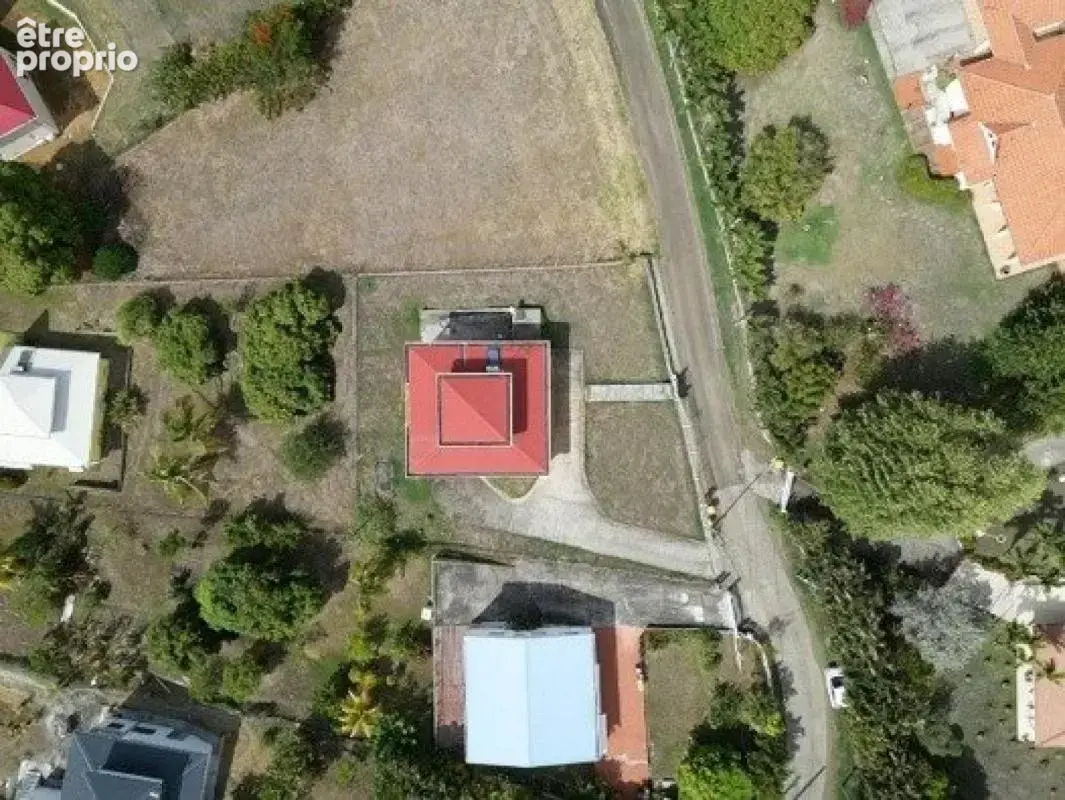 Maison F5 spacieuse avec jardin au François - photo 7