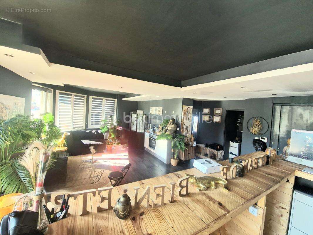 Appartement à SAINT-ETIENNE