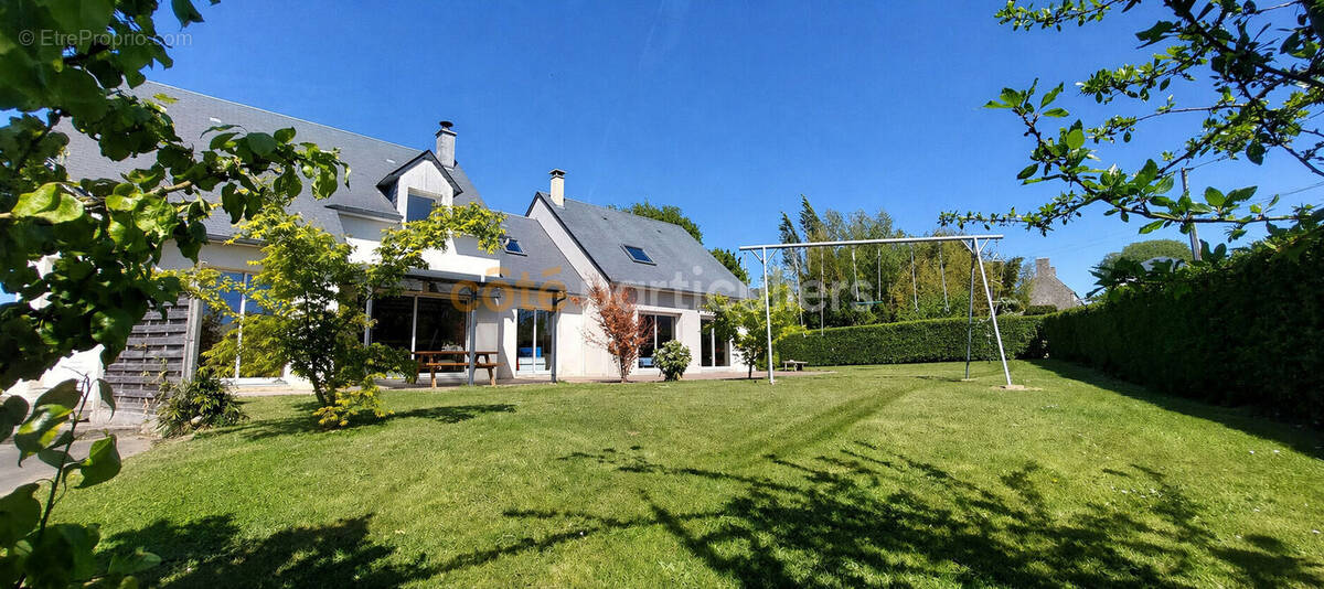 Maison à SAINT-PAIR-SUR-MER