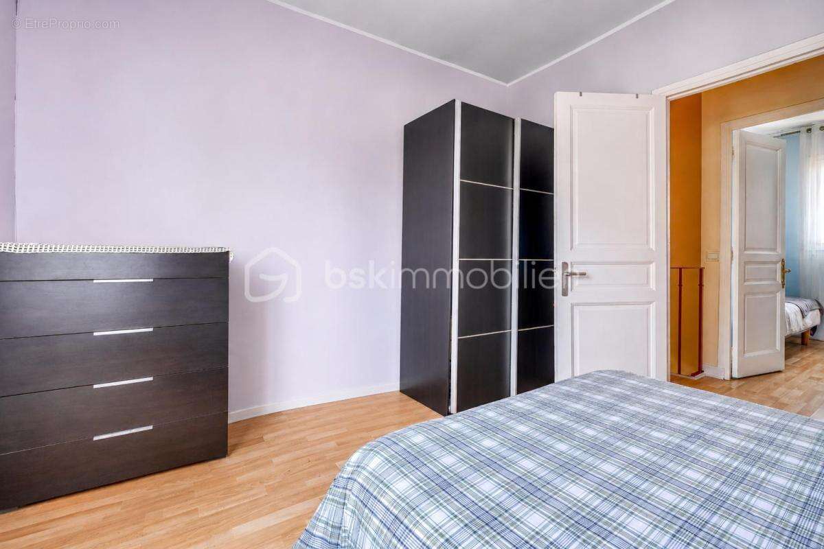 Exclusivité – maison familiale avec jardin – quartier marx dormoy - photo 13