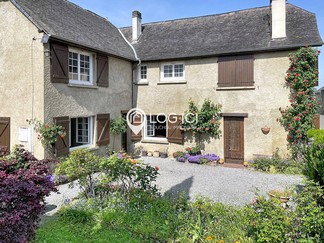 Maison à ESCOU