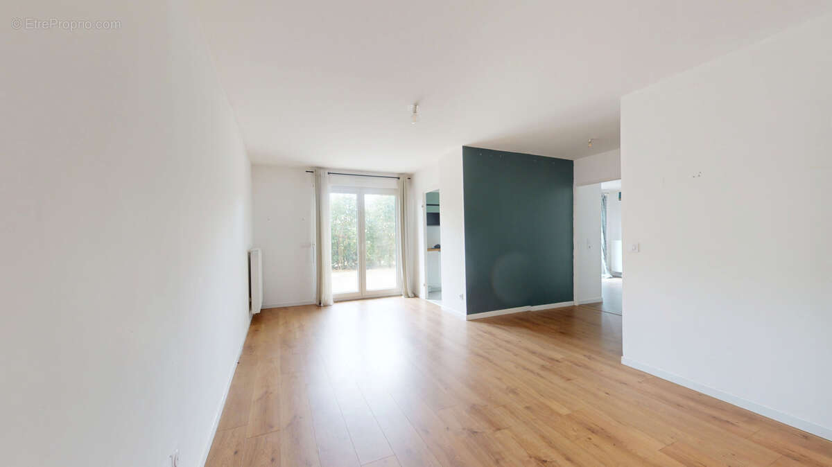 Appartement à HOUILLES