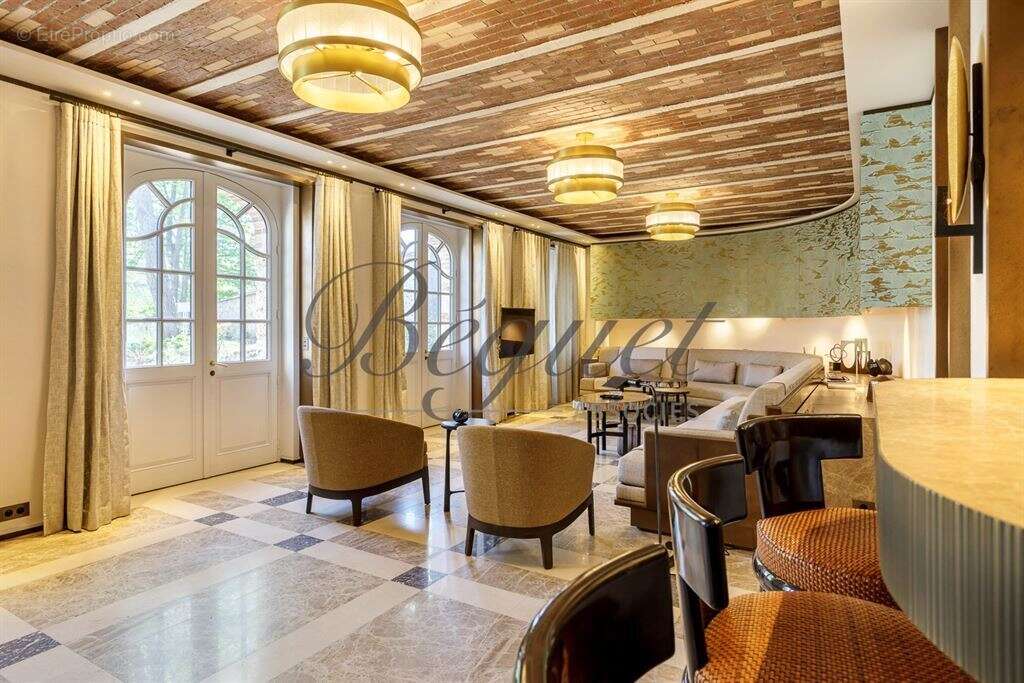 Maison à LOUVECIENNES