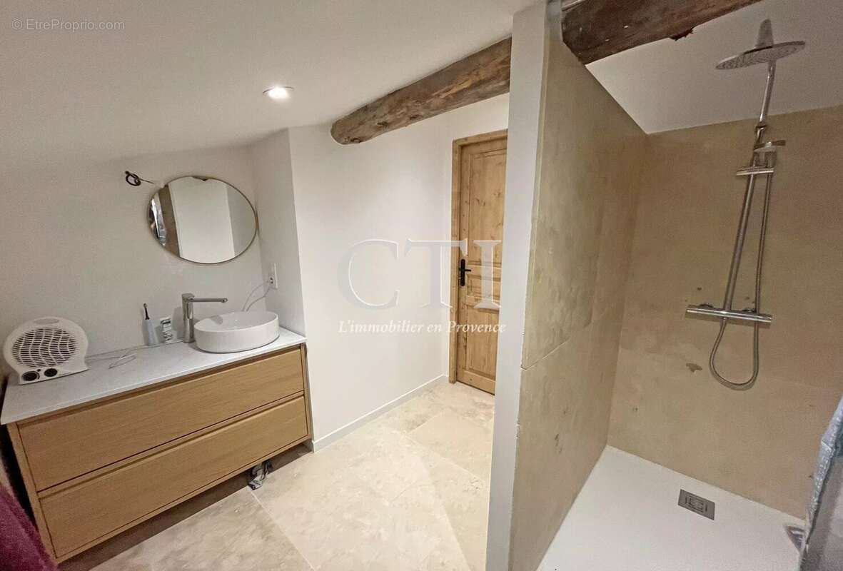 Maison à VAISON-LA-ROMAINE