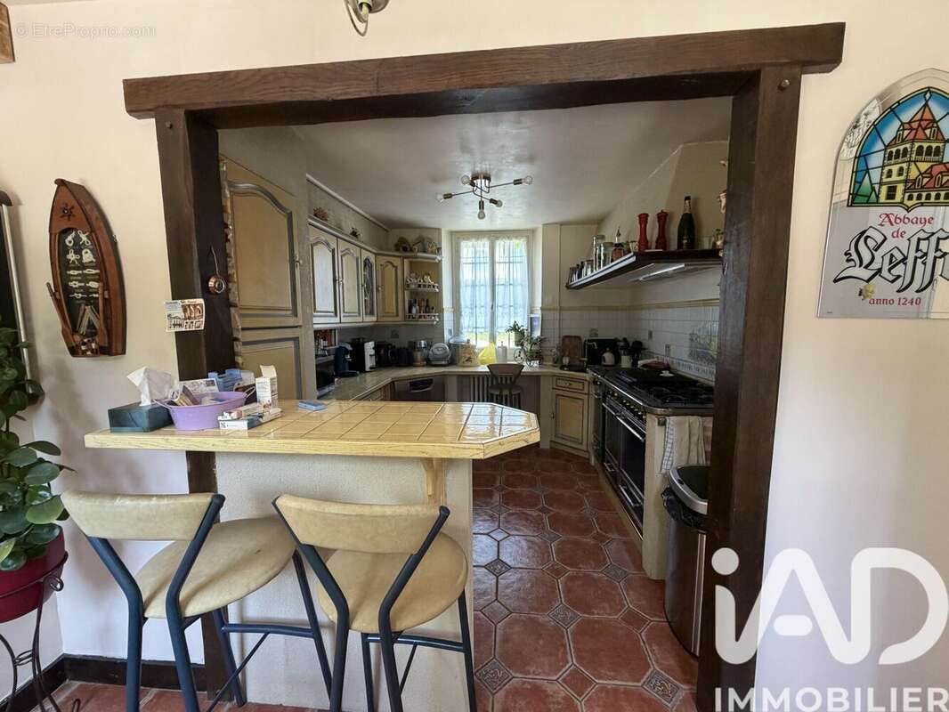 Maison 195 m² à Marville-Moutiers-Brule  - photo 5