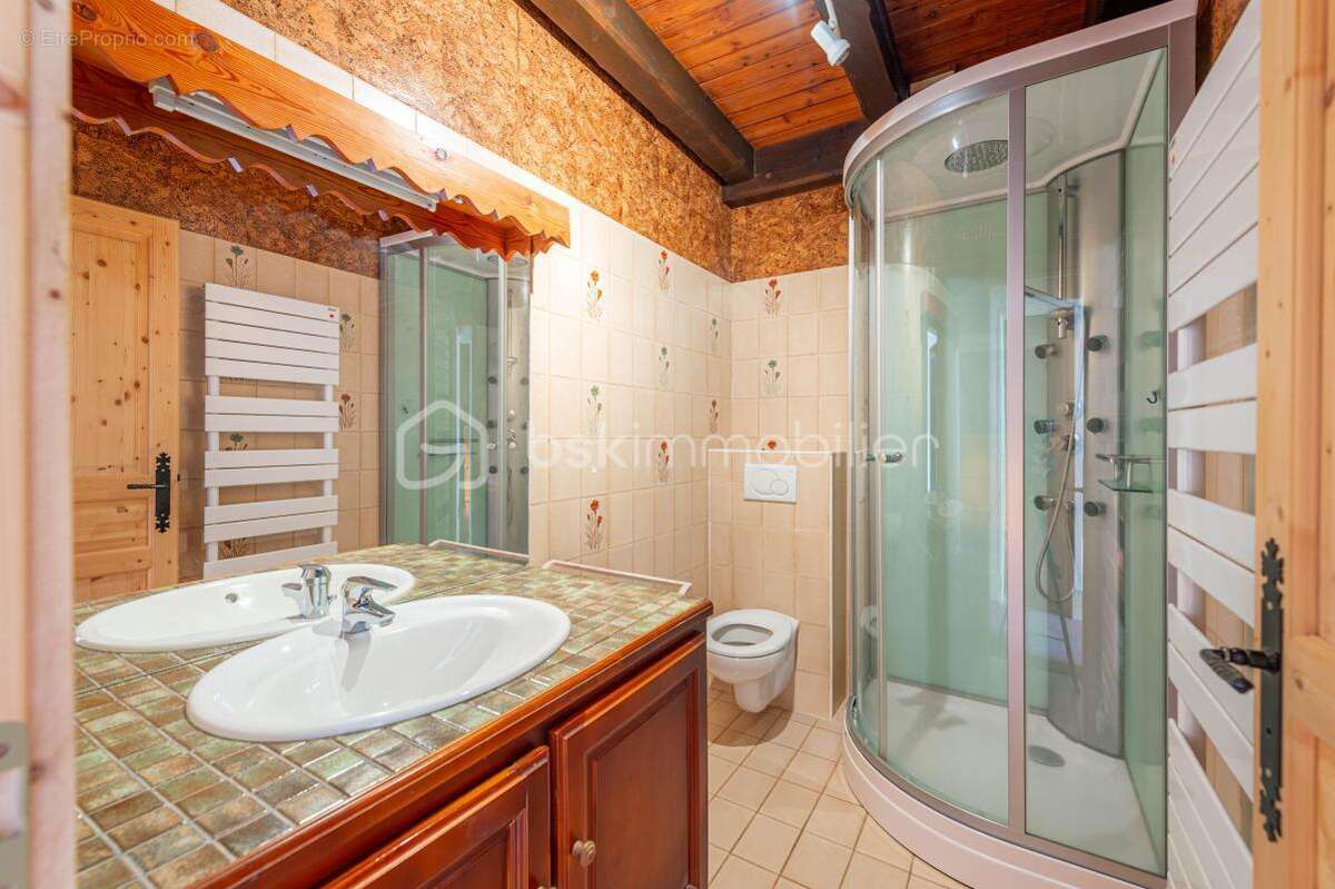 Appartement à FONTCOUVERTE-LA-TOUSSUIRE
