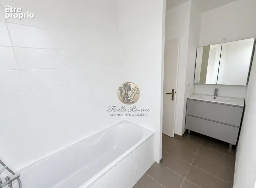 Appartement de charme de 66 m2 en duplex dans une propriété bourgeoise   Vue sur les Monts d’Or - photo 15