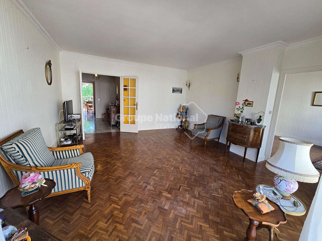 Appartement à VERSAILLES