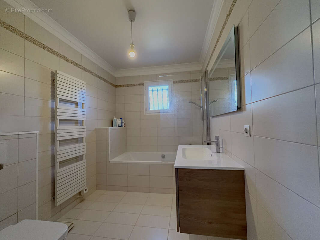 Maison à SIX-FOURS-LES-PLAGES