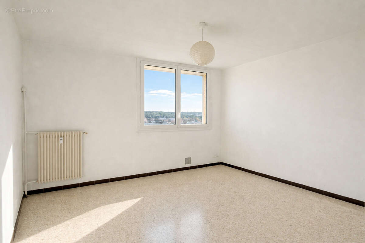 Appartement à LA VALETTE-DU-VAR