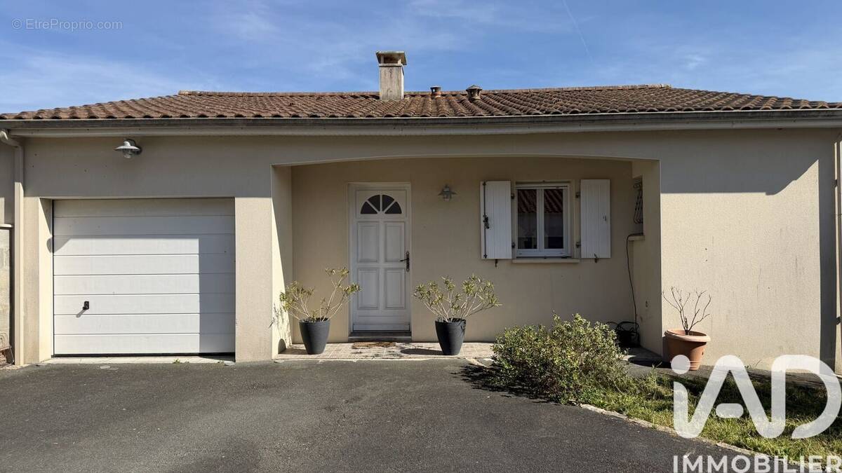 Photo 1 - Maison à AIGREFEUILLE-D'AUNIS