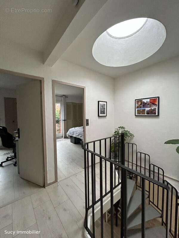 Maison à LA QUEUE-EN-BRIE