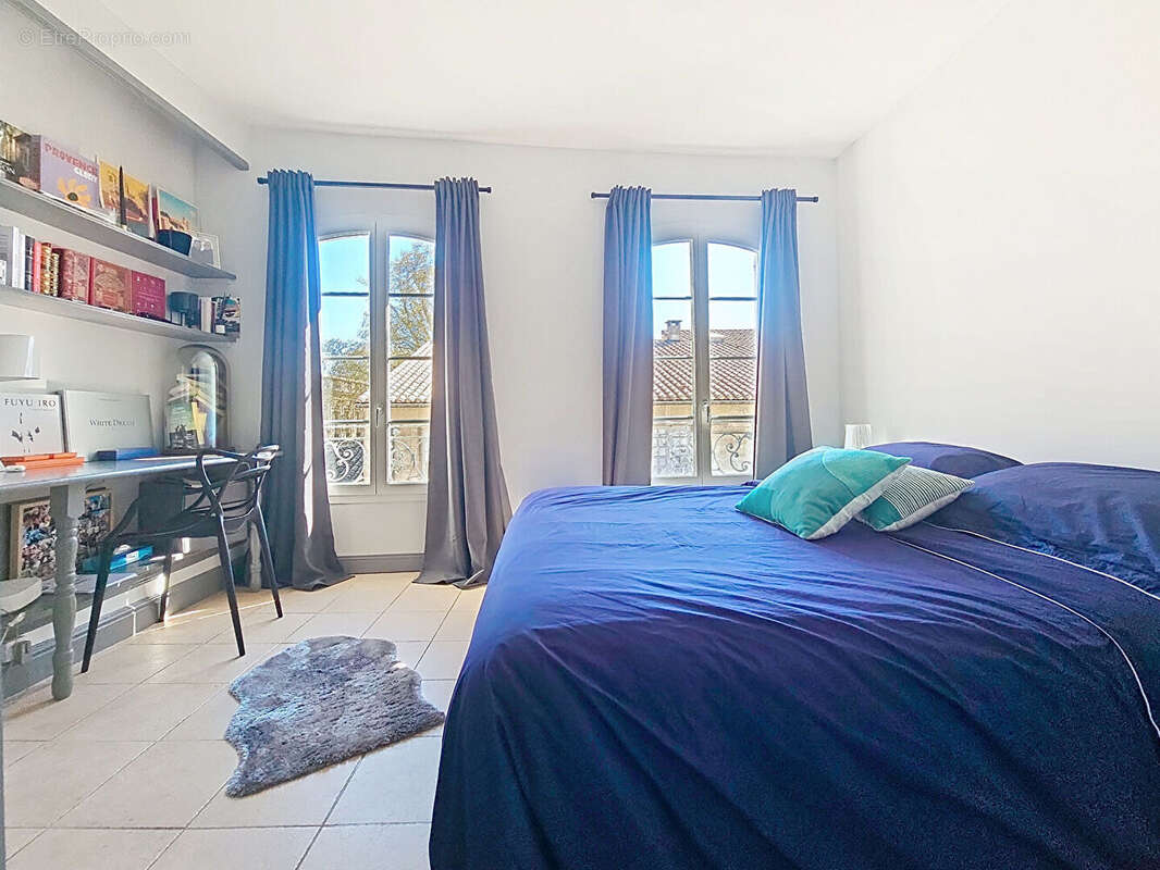 Appartement 3 pièces à vendre à Avignon - Dernier étage avec grande terrasse - photo 9