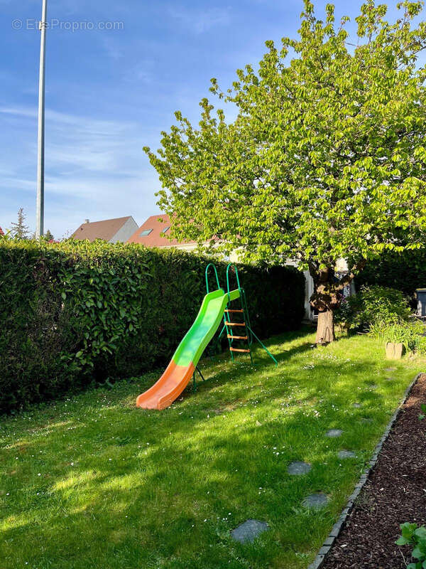 Maison à LIVRY-SUR-SEINE