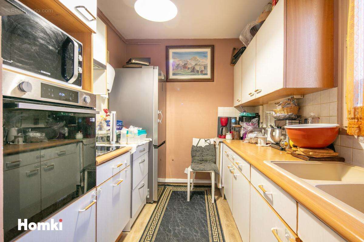 T4 lumineux avec 3 chambres, loggia et ascenseur – Beau potentiel d’aménagement - photo 5