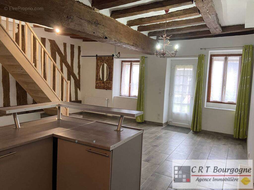 Maison à SAINT-AUBIN-CHATEAU-NEUF