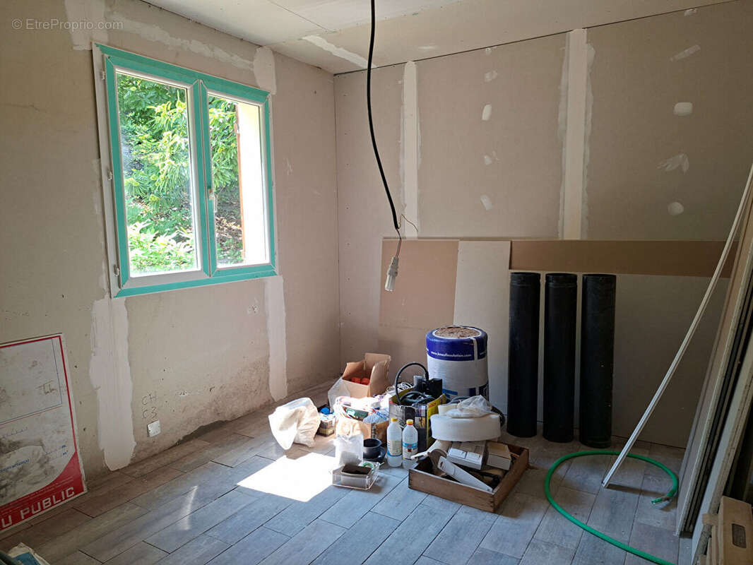 Villa à finir à vendre au Collet de Dèze - 4 pièces, 86 m² sur grand terrain - photo 4