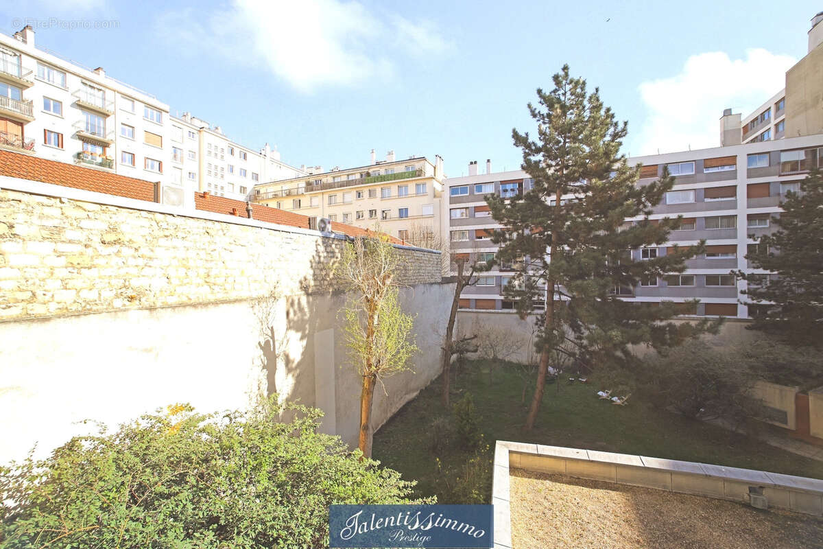 Appartement à PARIS-20E