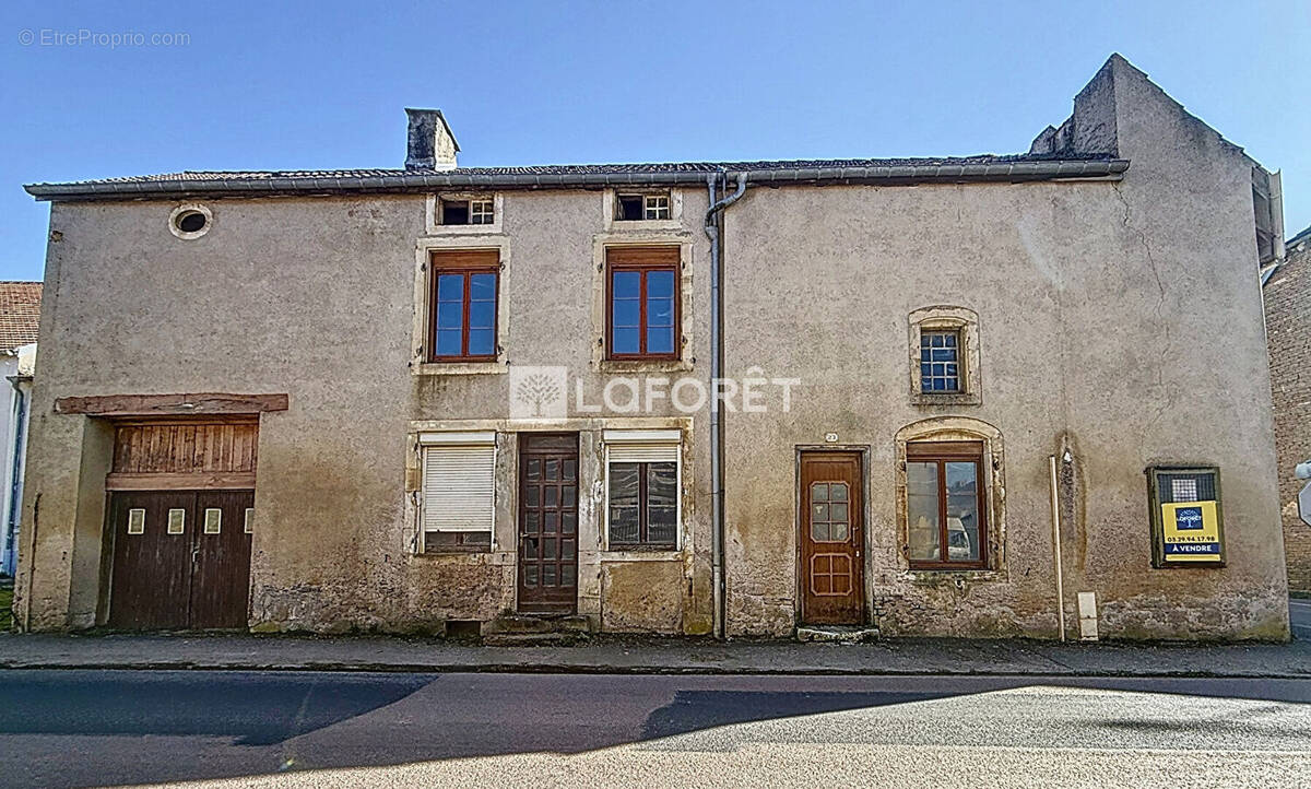 Maison à PREZ-SOUS-LAFAUCHE