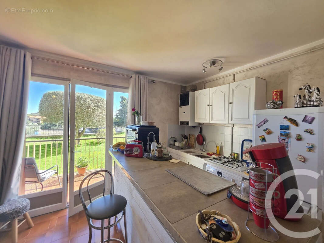 Appartement 36 m² à Bastia  - photo 2