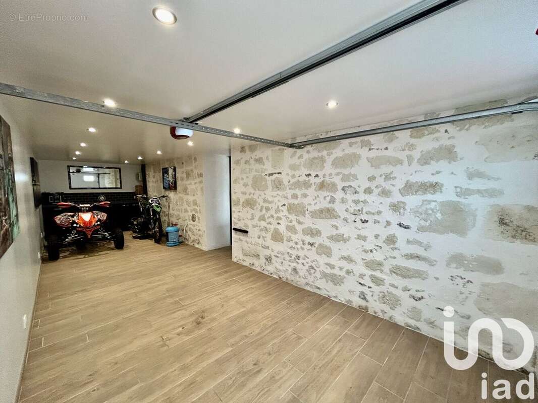 Photo 9 - Maison à LA BREILLE-LES-PINS