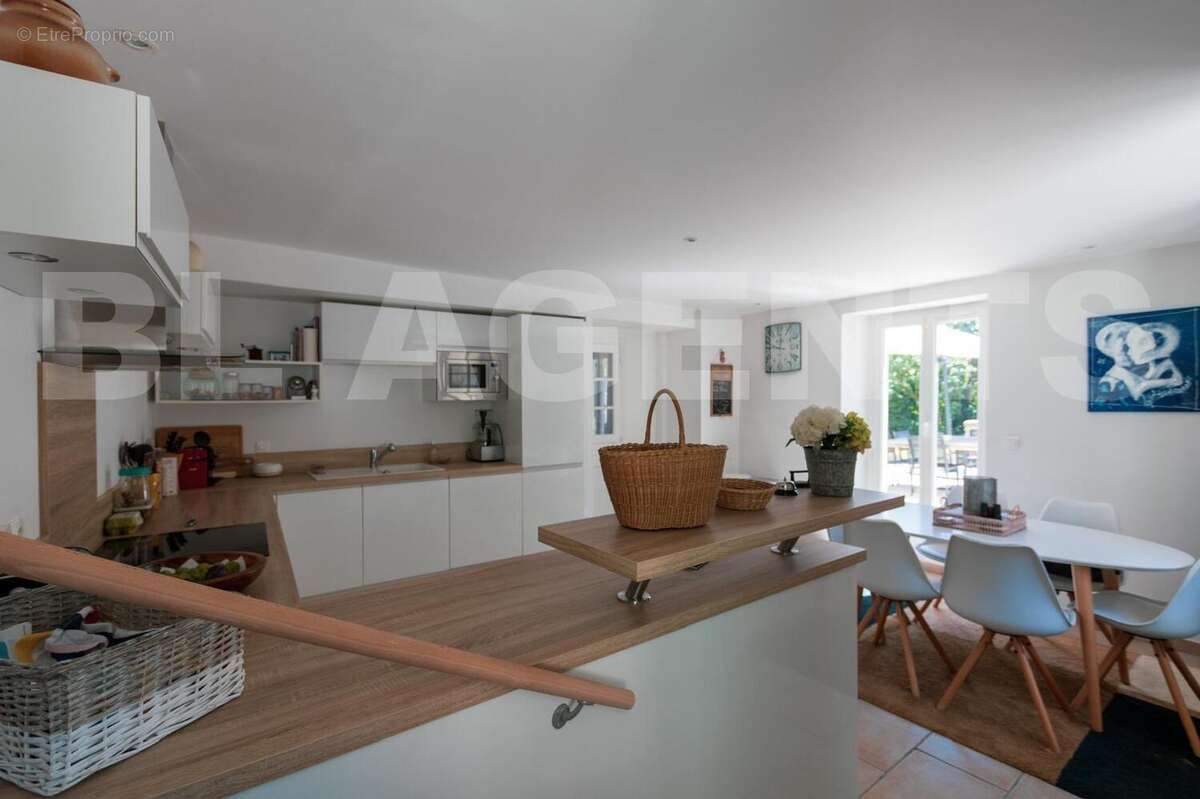 ecfcb308-0763-4000-b35c-535d8bc63a87 - Maison à TIGEAUX