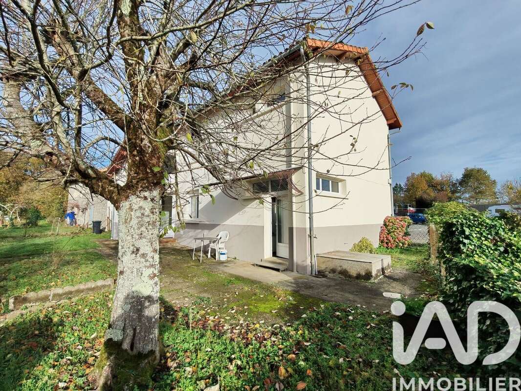 Photo 5 - Maison à PRESSIGNAC