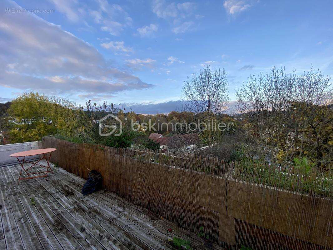 Appartement à VILLEBON-SUR-YVETTE