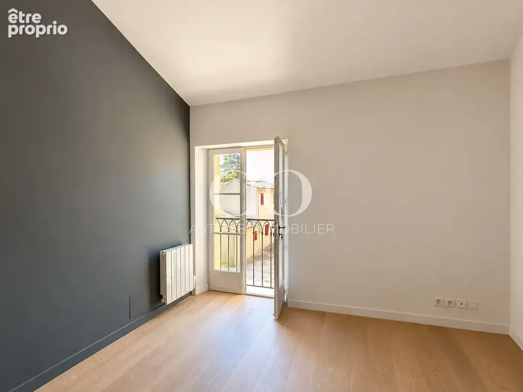 Roquevaire   maison atypique - charme de l’ancien, grand jardin, stationnement - photo 10