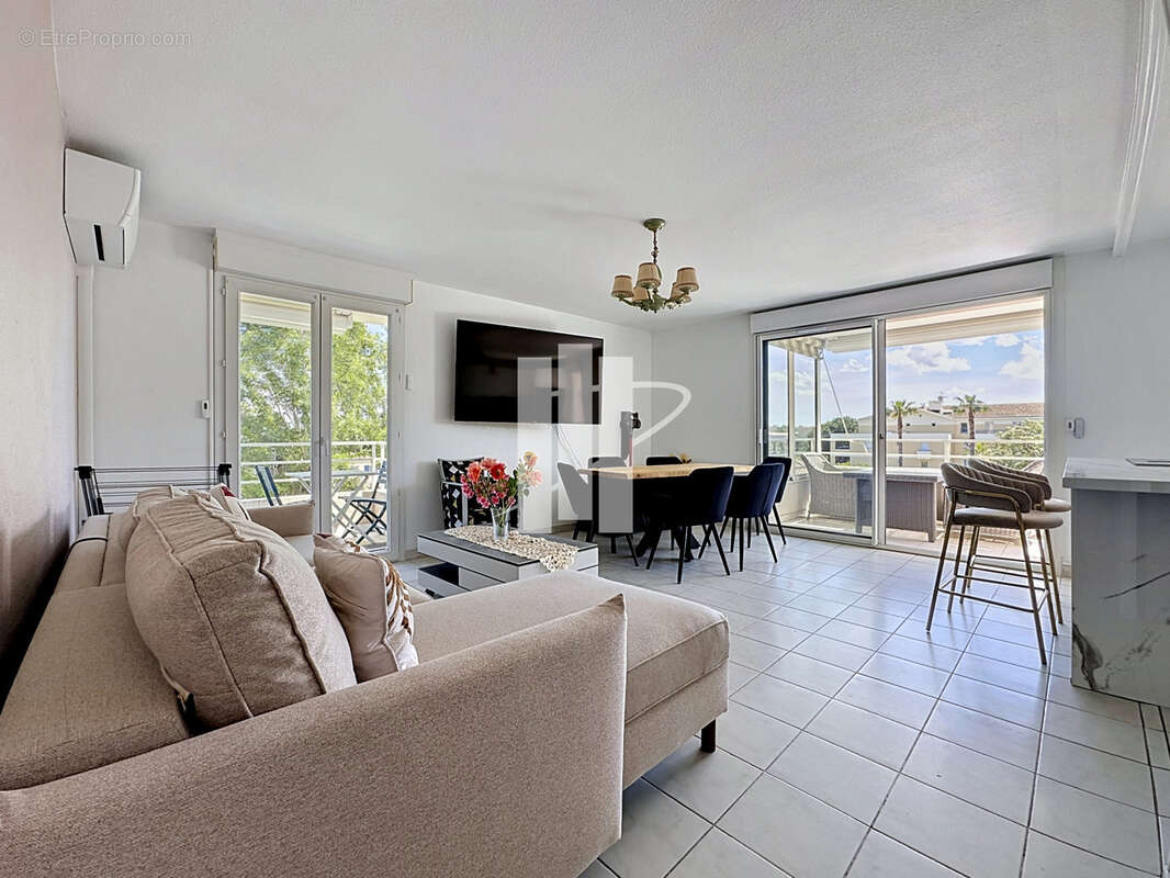 Appartement à FREJUS