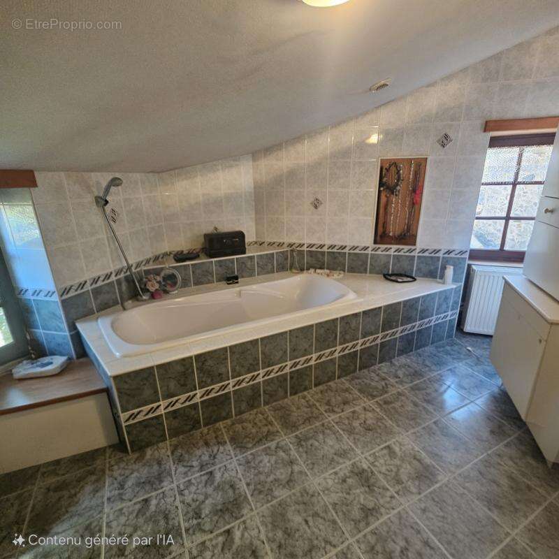 Maison à MAREUIL-SUR-LAY-DISSAIS