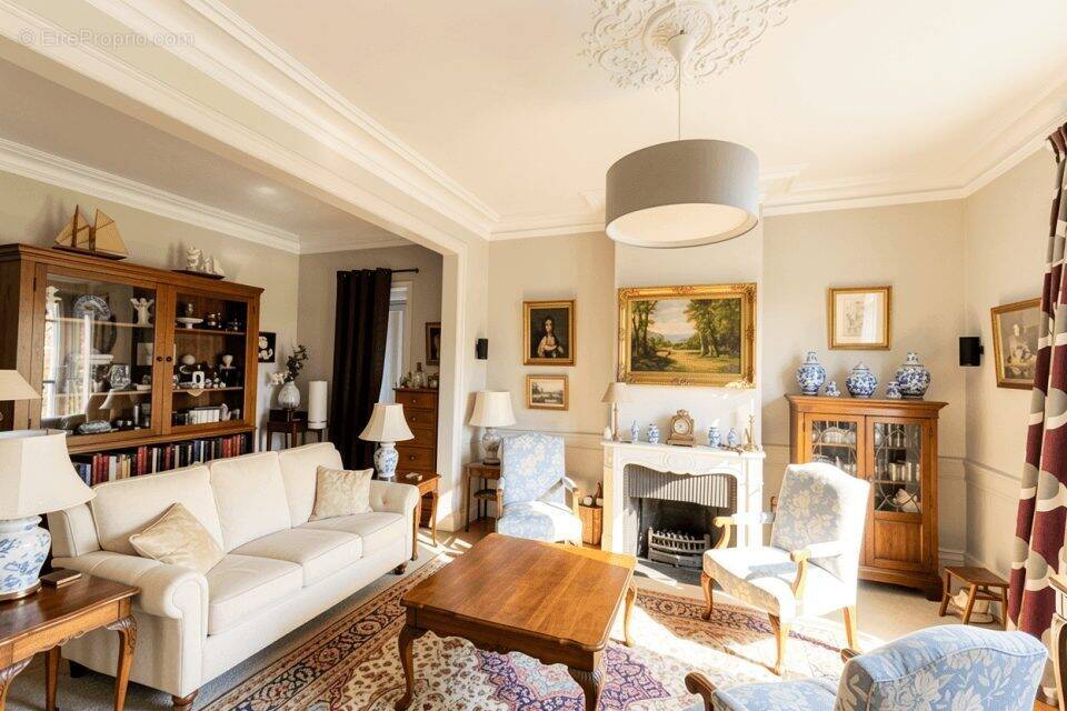 Maison à SAINT-LAURENT-DE-BREVEDENT