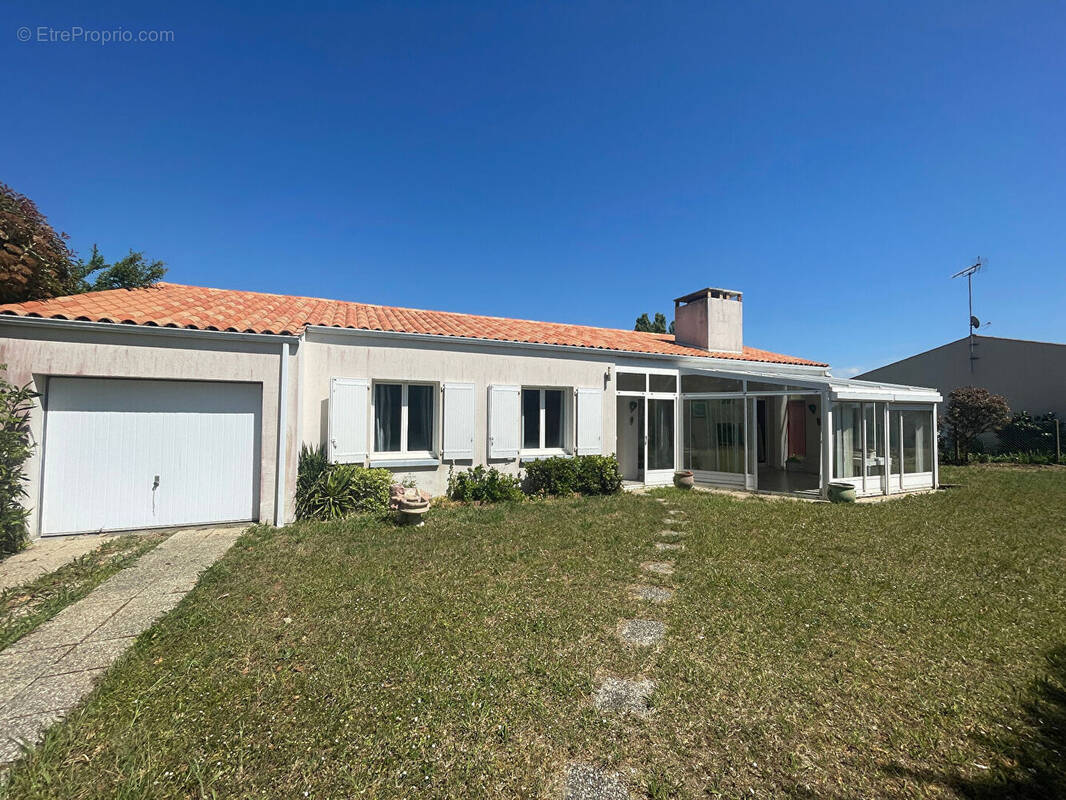 Maison à LA BREE-LES-BAINS