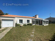 Maison à LA BREE-LES-BAINS