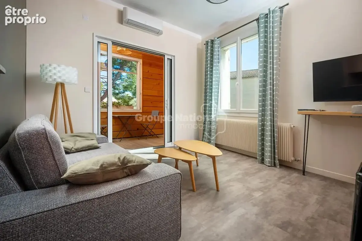 À vendre eyragues propriété de 398 m² avec 3 gîtes en activité, piscine , garages - photo 8