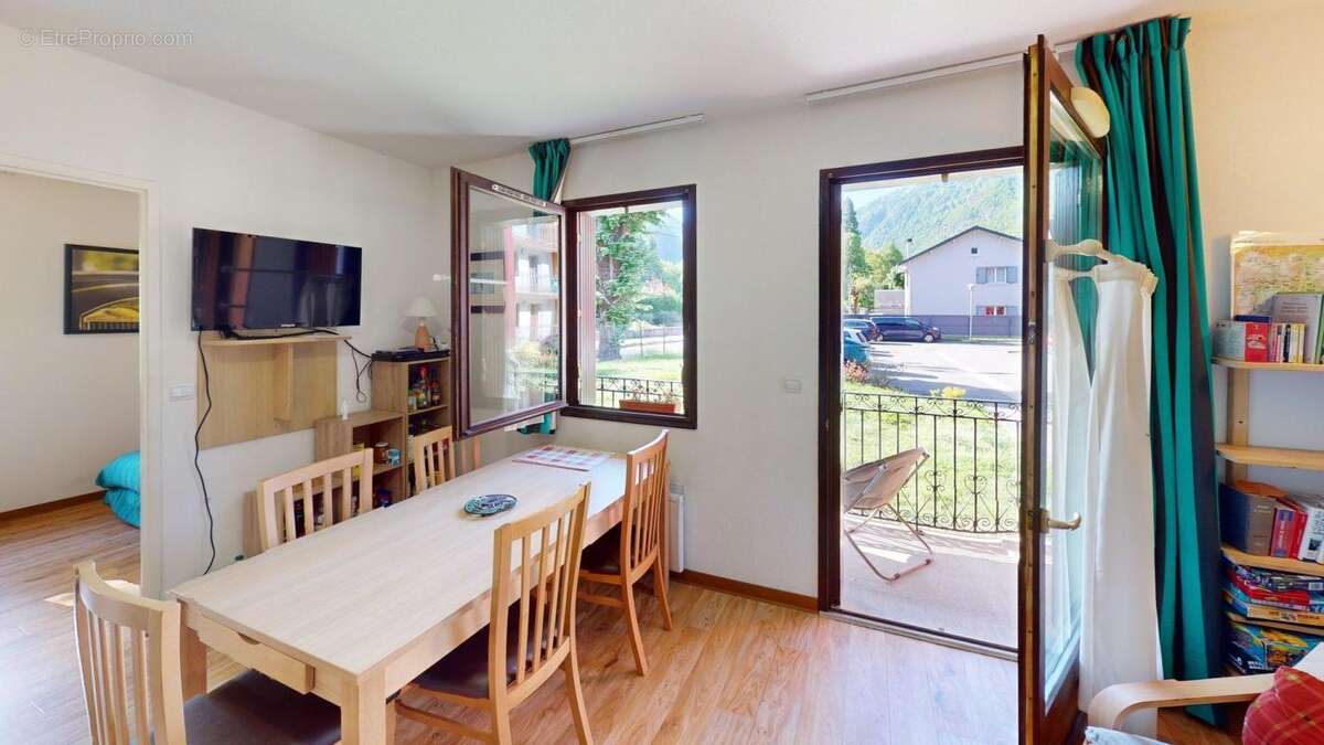 EXCLUSIVITÉ : Appartement de type 3 exposé Sud et Est à Bagnères-de-Luchon - photo 3
