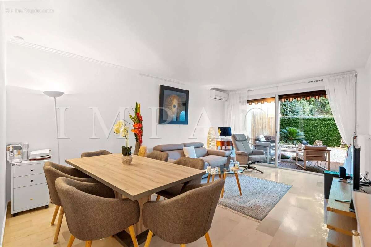 Appartement à LE CANNET