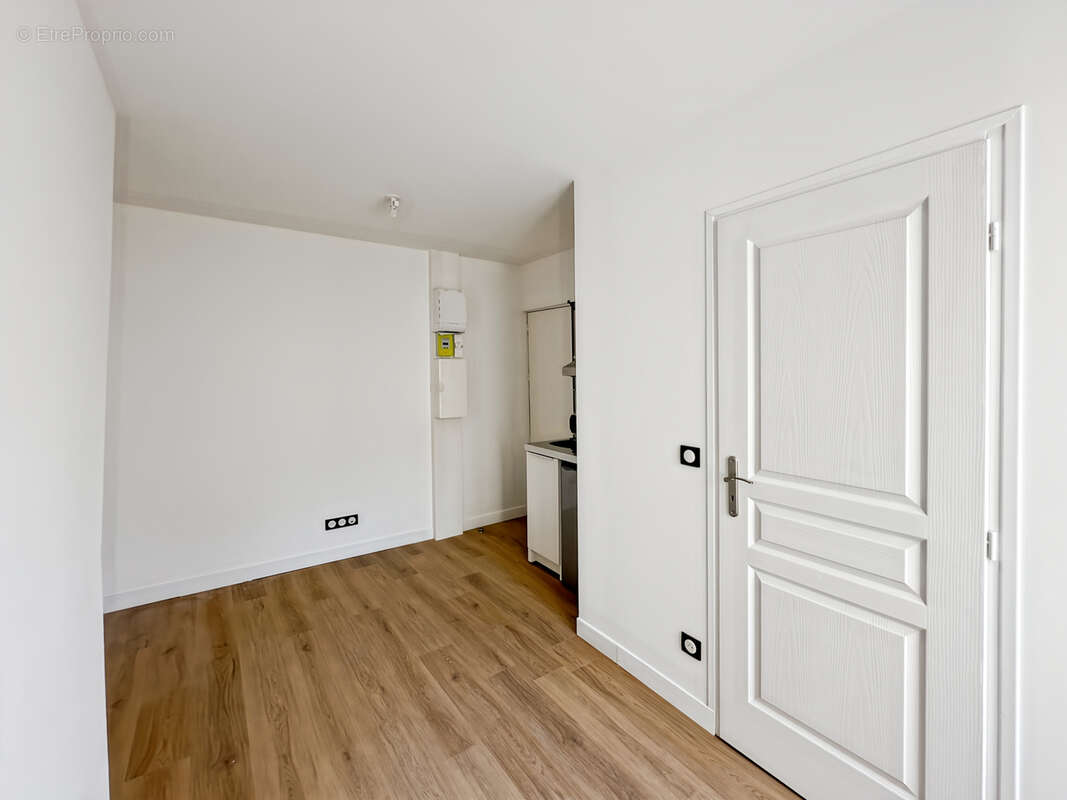 Appartement à PARIS-14E