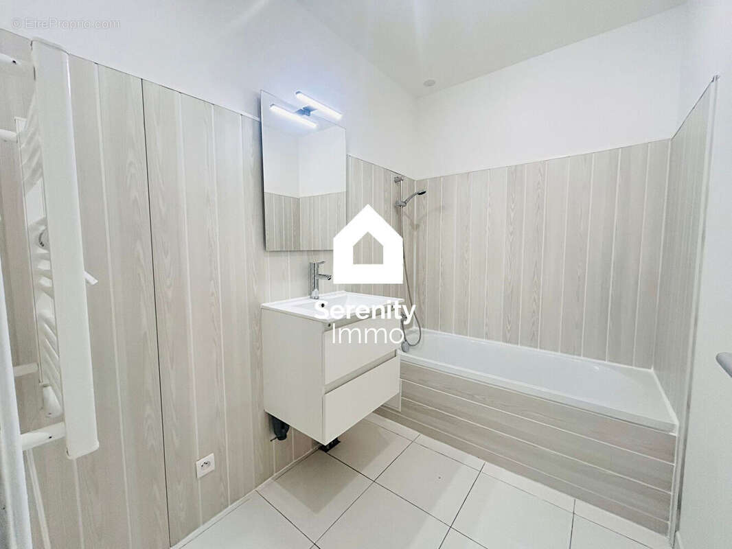 Appartement à MARSEILLE-5E