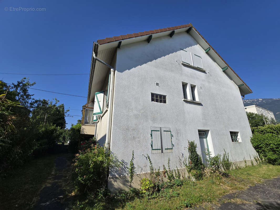 Maison à ECHIROLLES
