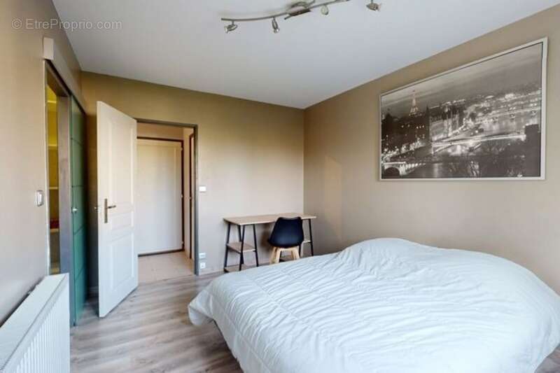 Appartement à SAINT-PRYVE-SAINT-MESMIN