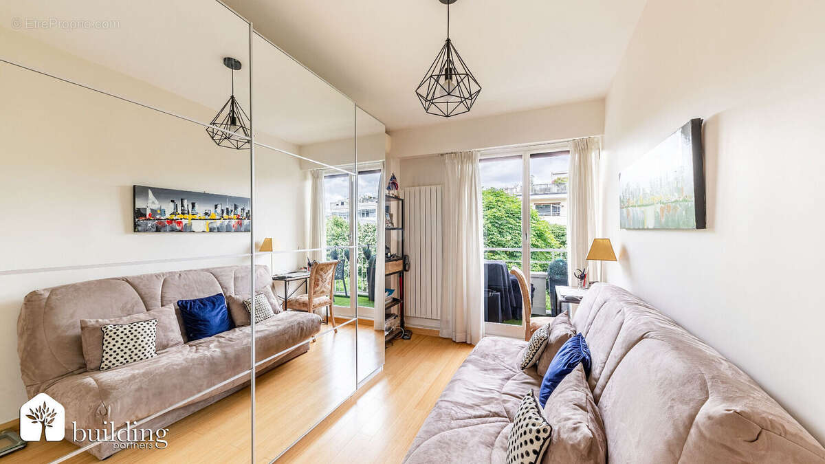 Appartement à NEUILLY-SUR-SEINE