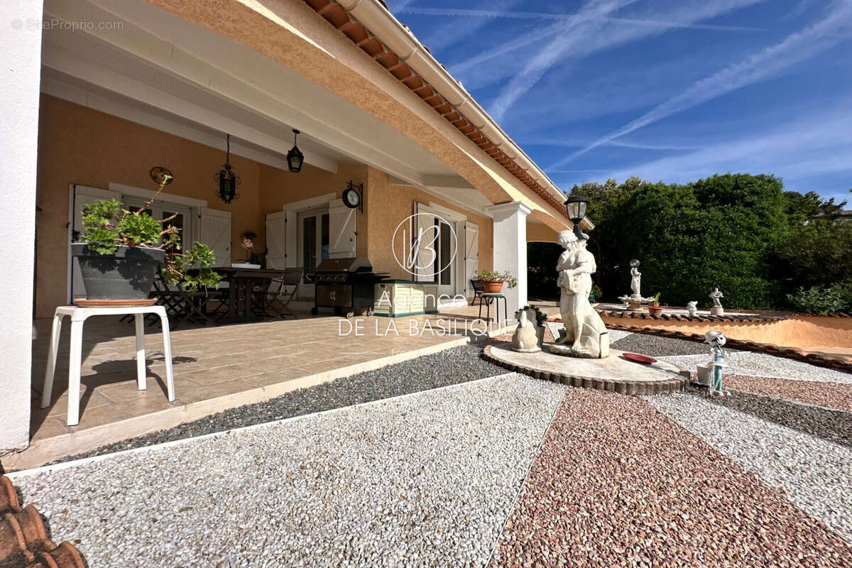 Maison à SAINT-MAXIMIN-LA-SAINTE-BAUME