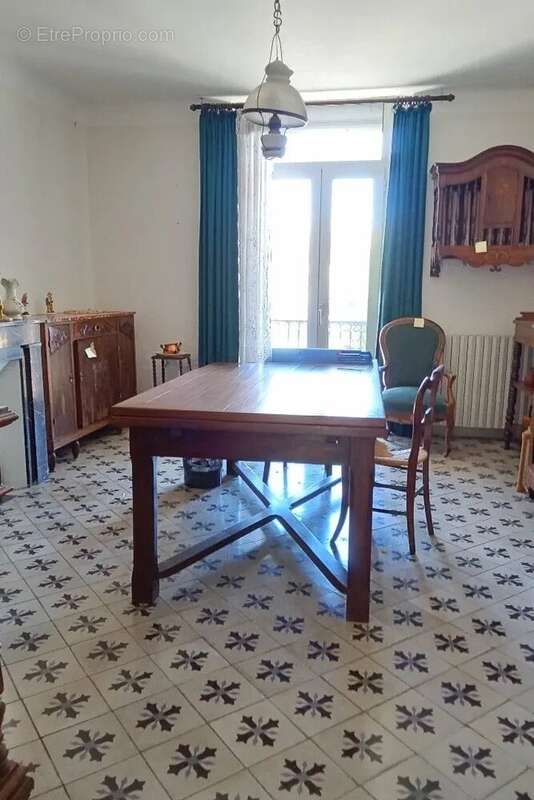 Grande maison de village avec cour et garage. - photo 5