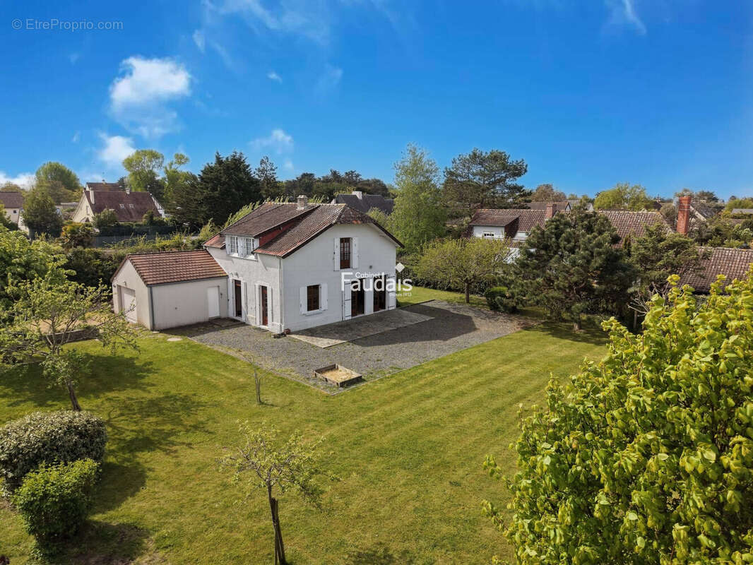 Maison 125 m² à Agon-Coutainville  - photo 2