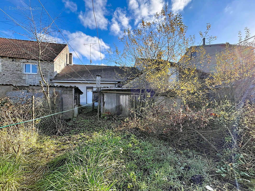 Maison à LIFFOL-LE-GRAND