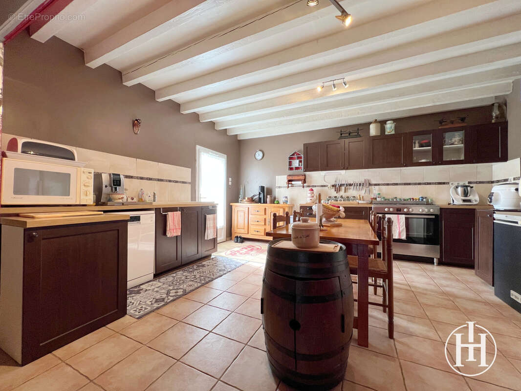 Maison à CHARENTON-DU-CHER