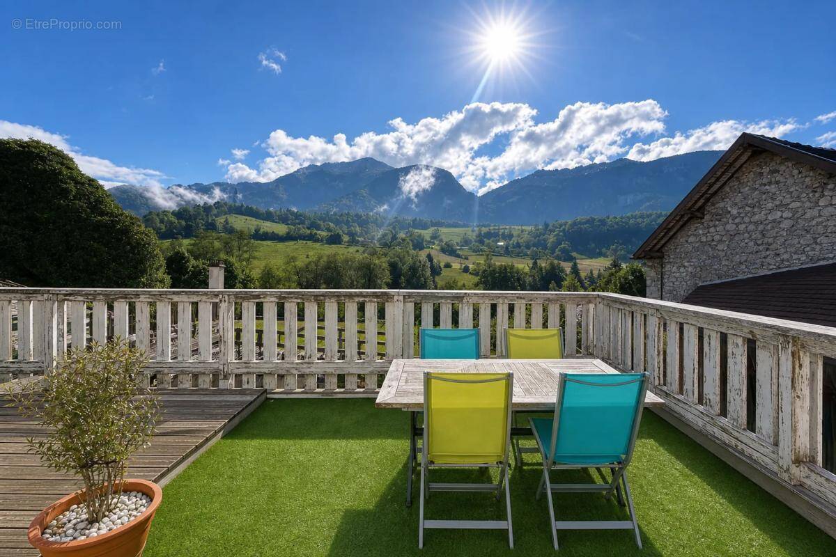 Appartement à POMMIERS-LA-PLACETTE