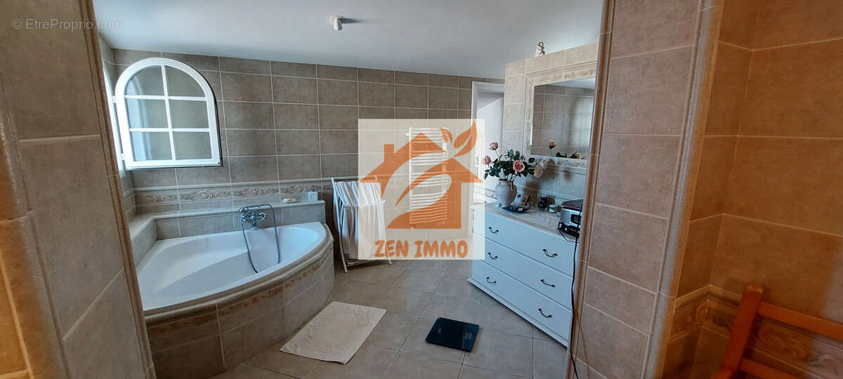 Maison t5 aux sables d'olonne a fort potentiel - photo 7
